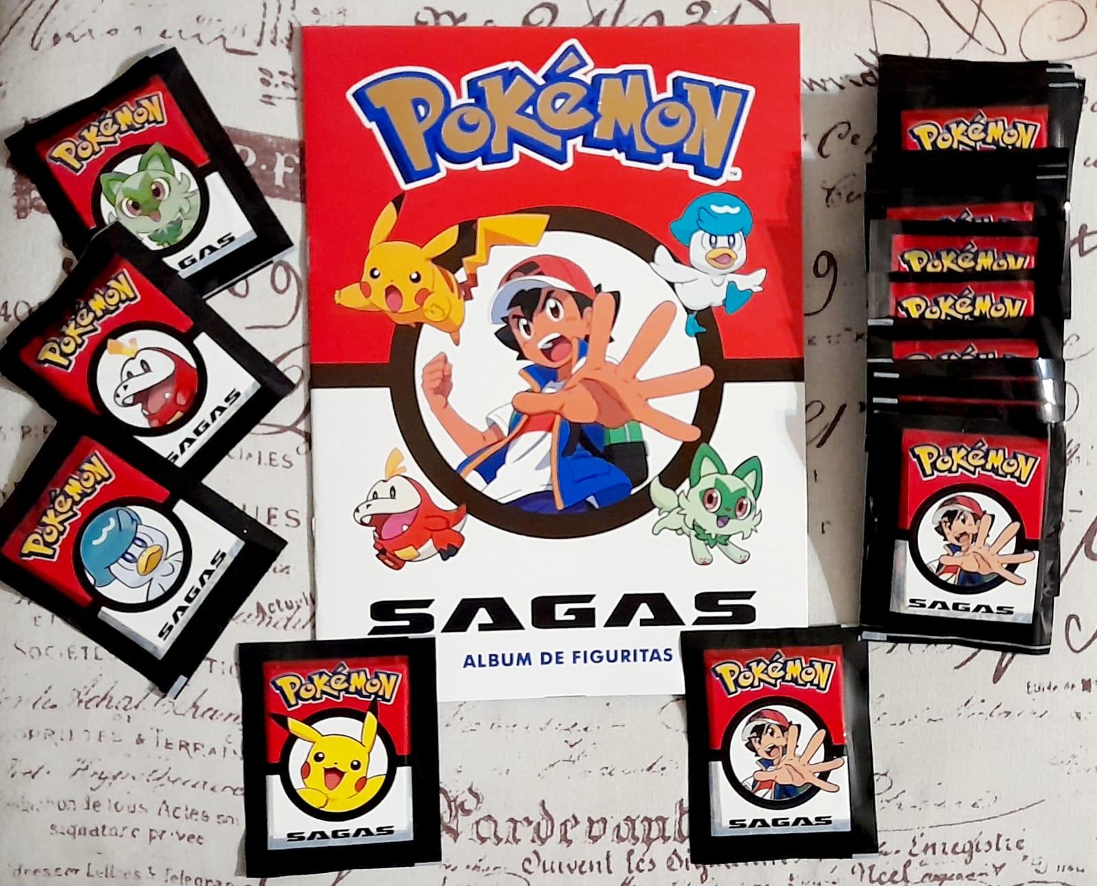 Pack Album Pokemon sagas + 50 sobres sellados